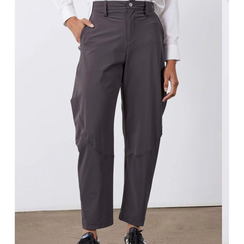 Ruti Petite Wide-ish Pants Leg Cropped Women Grey Size 8P Stretch Nylon Trousers